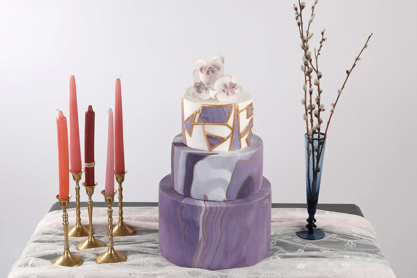 Tort de eveniment Blanchette ArtSweets, finisaj marmorat și auriu